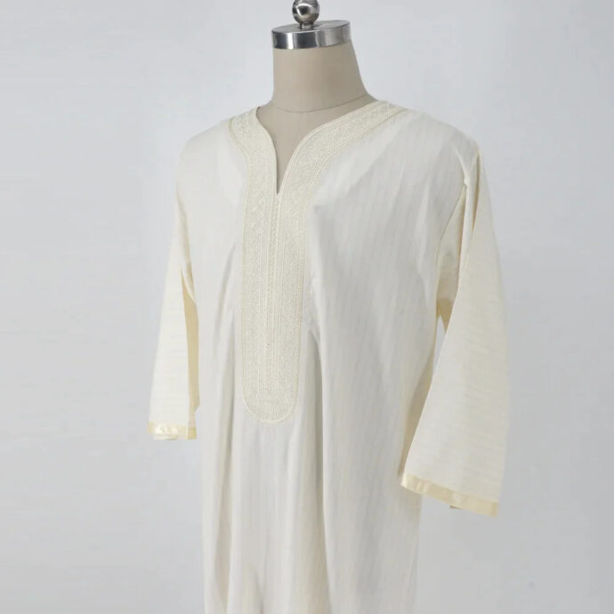 loose white embroidered robe - Image 2